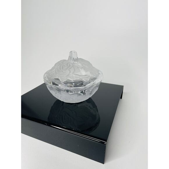 Rose Petals Glass Candy Bowl Covered Box Home/Room Decoration Preloved - Picture 1 of 8
